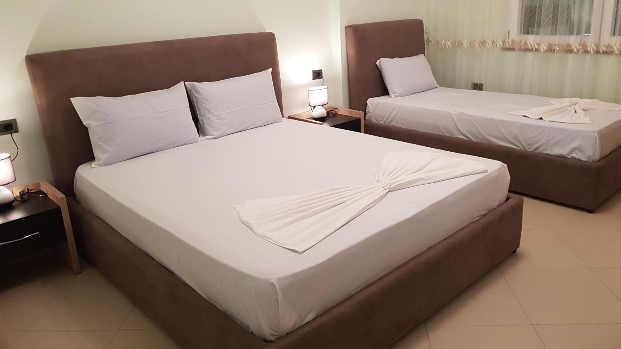 Relax Apartments Golem Golem  Bagian luar foto